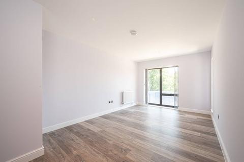 2 bedroom flat to rent, Albert Road, New Barnet, Barnet, EN4