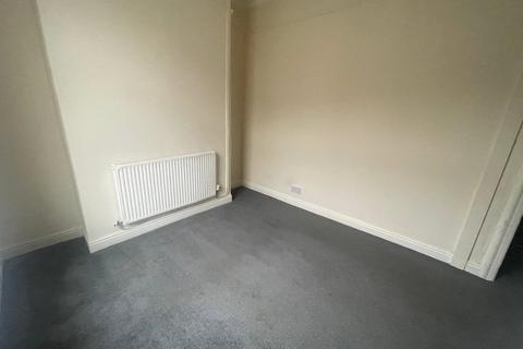 2 bedroom terraced house to rent, Garnett Street, Lancashire BB3