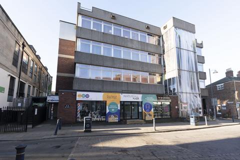 Mixed use for sale, Bank Street, Boston PE21