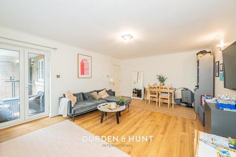 2 bedroom apartment for sale, 71 Aldersbrook Road, Wanstead E12