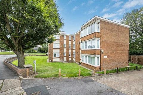 2 bedroom flat to rent, Elm Court, Love Lane, Woodford Green