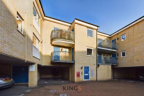 2 bedroom flat for sale, Spectre Court, Hatfield, AL10