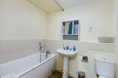 2 bedroom flat for sale, Spectre Court, Hatfield, AL10