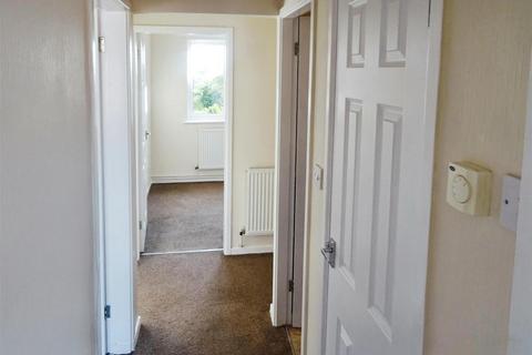 2 bedroom flat to rent, Leicester Street, Bulkington, Bedworth