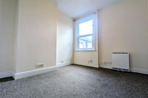 4 bedroom apartment to rent, Gloucester Road, Bristol BS7