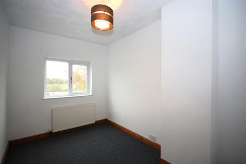 2 bedroom end of terrace house to rent, Heath End Road, Nuneaton