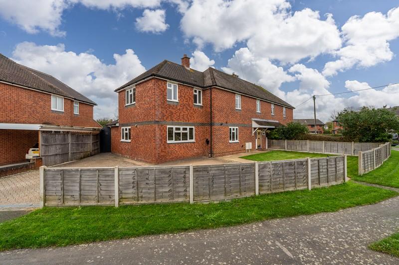 Queens View, Netley Abbey... 4 bed semidetached house for sale £495,000