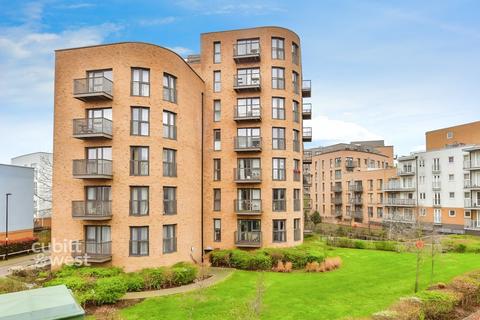 2 bedroom apartment to rent, Claret Court Connersville Way CR0