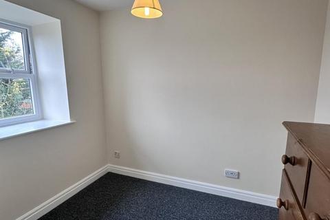 Studio to rent, Millstream Close, Palmers Green, N13