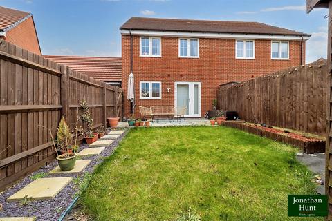 3 bedroom semi-detached house for sale, Cornwell Close, Buntingford SG9