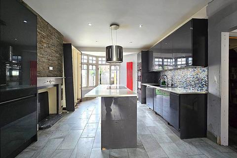 2 Alba Gardens, London, NW11 9NR