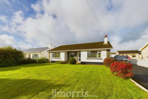 3 bedroom bungalow for sale, Clynderwen