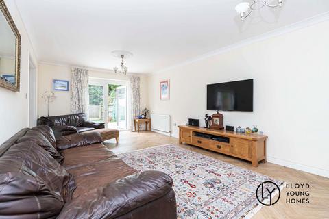 4 bedroom detached house for sale, Parkway Drive, Bournemouth BH8
