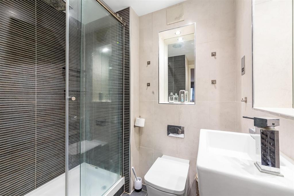 Ensuite shower