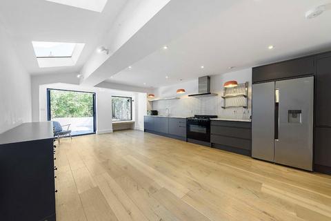 5 bedroom terraced house to rent, Hadyn Park Road, London W12