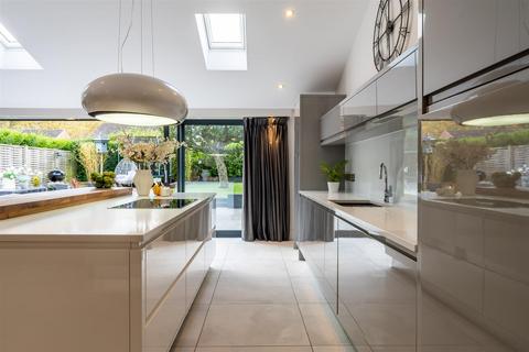 10 The Green, Totley, Sheffield, S17 4AT