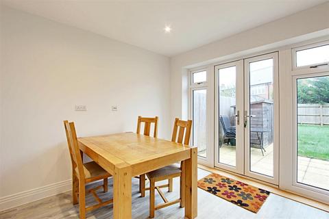 3 bedroom house for sale, Vaisey Close, Tring