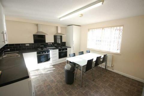 6 bedroom terraced house to rent, Peveril Street, Nottingham, Nottinghamshire, NG7