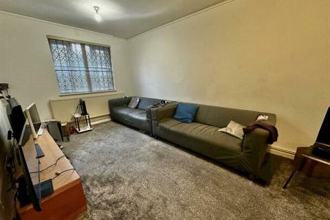 6 bedroom terraced house to rent, Peveril Street, Nottingham, Nottinghamshire, NG7