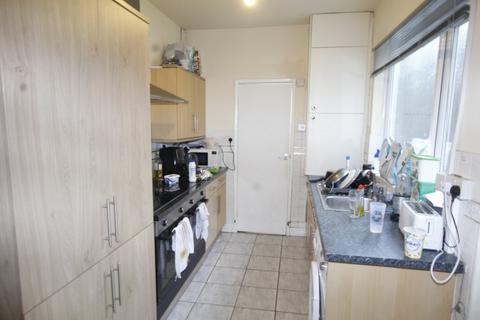 6 bedroom terraced house to rent, Watkin Street, Nottingham, Nottinghamshire, NG3