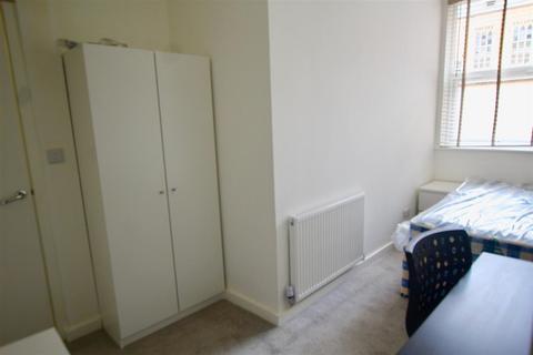 3 bedroom flat to rent, Derby Road, Nottingham, Nottinghamshire, NG1