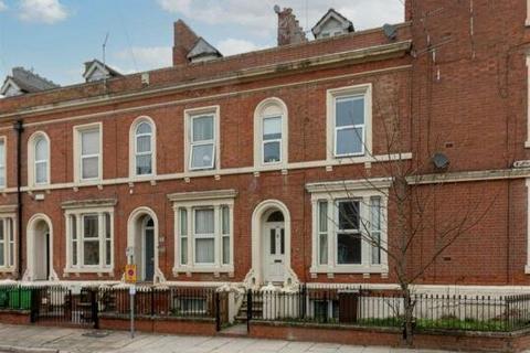 6 bedroom end of terrace house to rent, Burns Street, Nottingham, Nottinghamshire, NG7