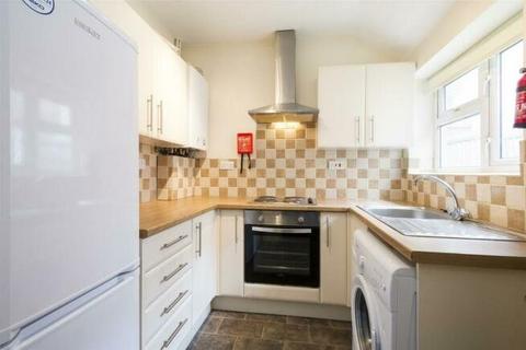 4 bedroom terraced house to rent, All Saints Terrace, Nottingham, Nottinghamshire, NG7