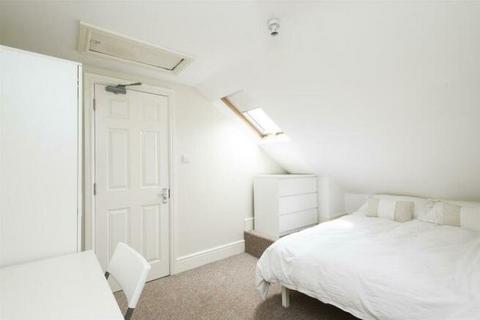 4 bedroom terraced house to rent, All Saints Terrace, Nottingham, Nottinghamshire, NG7