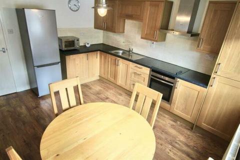 2 bedroom terraced house to rent, Lismore Close, Nottingham, Nottinghamshire, NG7