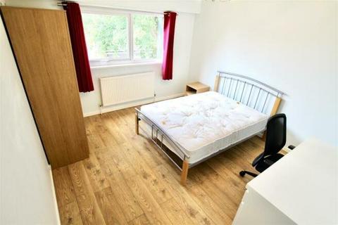 2 bedroom terraced house to rent, Lismore Close, Nottingham, Nottinghamshire, NG7