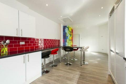 6 bedroom semi-detached house to rent, Derby Grove, Nottingham, Nottinghamshire, NG7