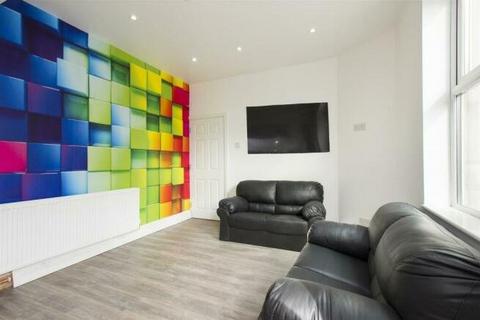 6 bedroom semi-detached house to rent, Derby Grove, Nottingham, Nottinghamshire, NG7