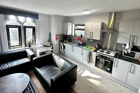 4 bedroom duplex to rent, Cromwell Street, Nottingham, Nottinghamshire, NG7