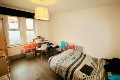 2 bedroom flat to rent, Exeter Road, Nottingham, Nottinghamshire, NG7