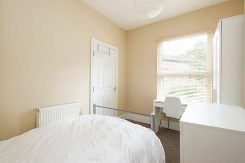 4 bedroom terraced house to rent, All Saints Terrace, Nottingham, Nottinghamshire, NG7