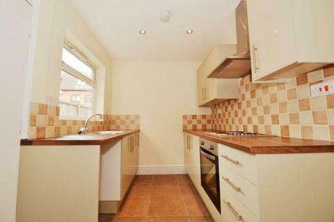 2 bedroom terraced house to rent, Warwick Street, Nottingham, Nottinghamshire, NG7