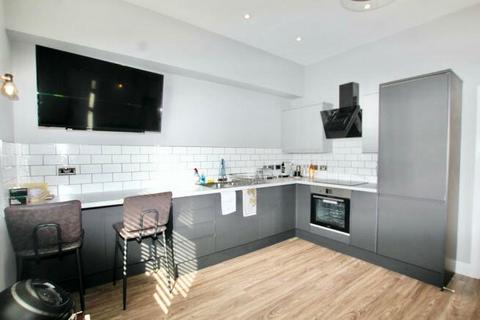 2 bedroom flat to rent, Larkdale Street, Nottingham, Nottinghamshire, NG7