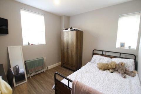 2 bedroom flat to rent, Larkdale Street, Nottingham, Nottinghamshire, NG7