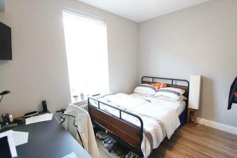 2 bedroom flat to rent, Larkdale Street, Nottingham, Nottinghamshire, NG7