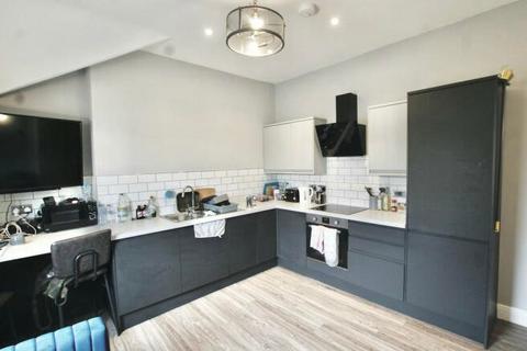 2 bedroom flat to rent, Larkdale Street, Nottingham, Nottinghamshire, NG7