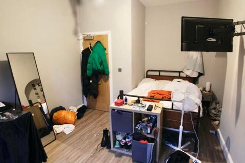 2 bedroom flat to rent, Larkdale Street, Nottingham, Nottinghamshire, NG7