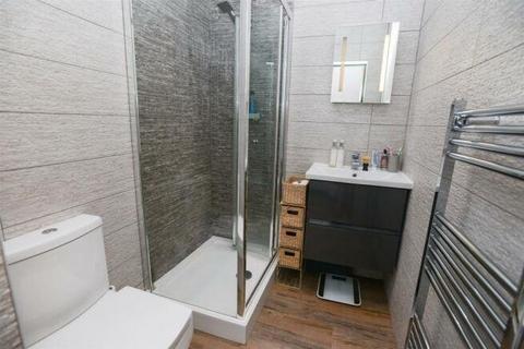 1 bedroom flat to rent, Waverley Street, Nottingham, Nottinghamshire, NG7