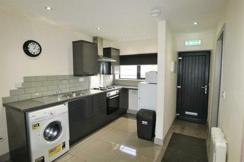 2 bedroom flat to rent, Old Brickyard, Nottingham, Nottinghamshire, NG3