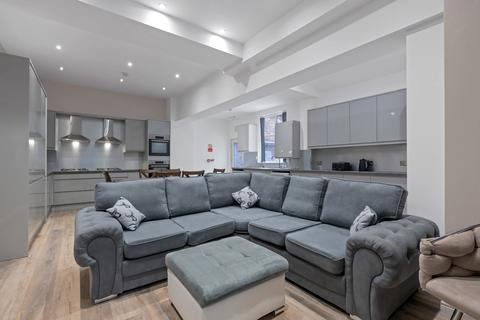 8 bedroom end of terrace house to rent, Elm Avenue, Nottingham, Nottinghamshire, NG3