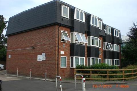 1 bedroom flat to rent, Poyle Road, Colnbrook SL3