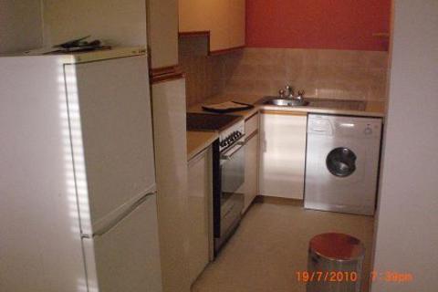 1 bedroom flat to rent, Poyle Road, Colnbrook SL3