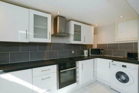 4 bedroom flat to rent, Forest Road East, Nottingham, Nottinghamshire, NG1