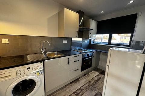 2 bedroom flat to rent, Old Brickyard, Nottingham, Nottinghamshire, NG3