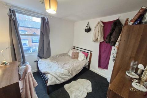 1 bedroom property to rent, Alfreton Road, Nottingham, Nottinghamshire, NG7