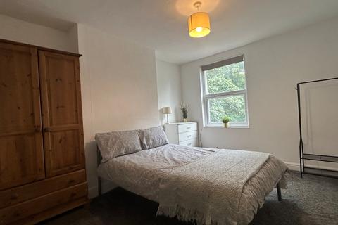 5 bedroom terraced house to rent, Cromwell Street, Arboretum, Nottingham, NG7